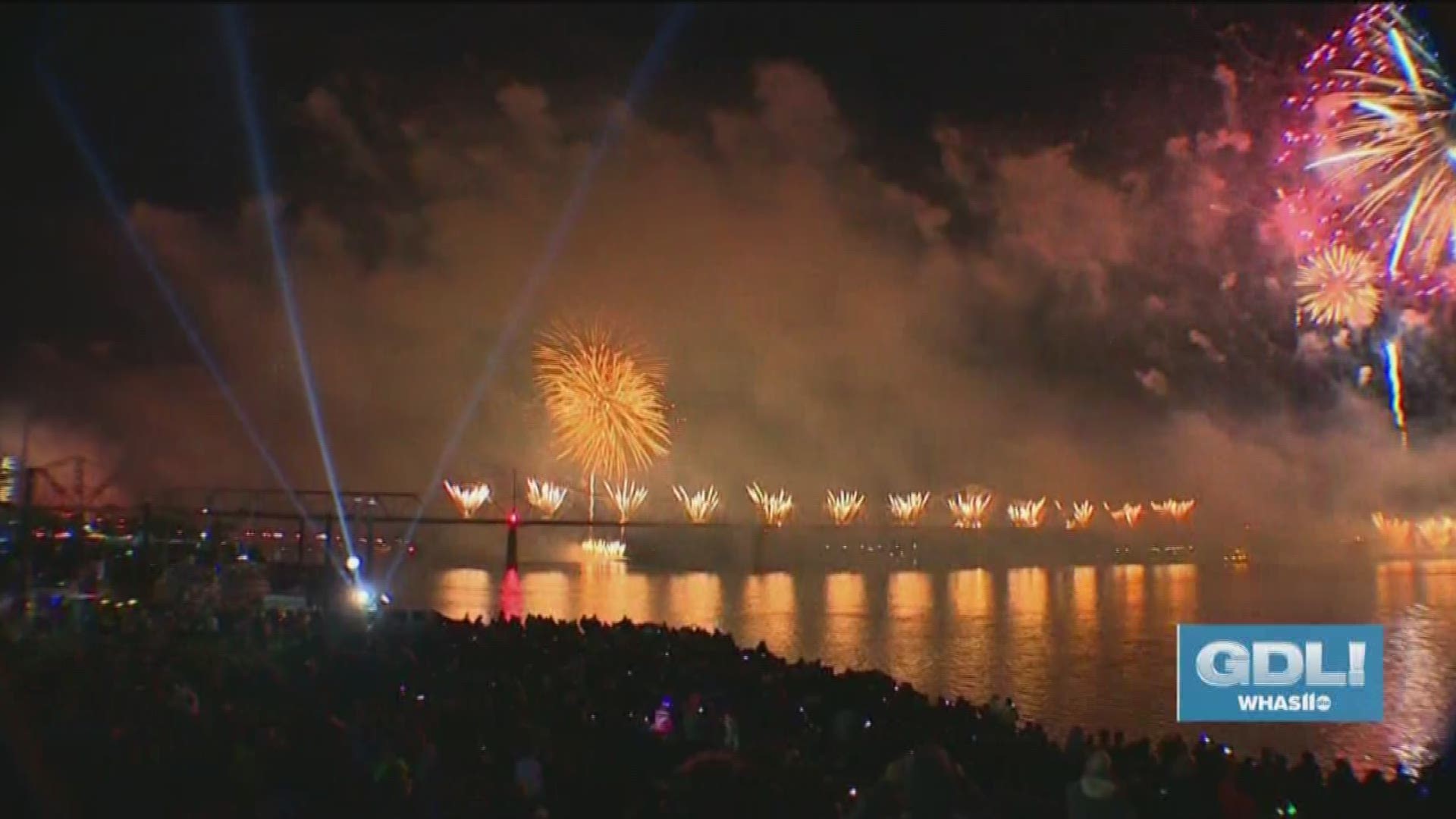Great Day Live's Joann Dickson and Bryce Gill went out looking for the best places to watch Thunder Over Louisville.