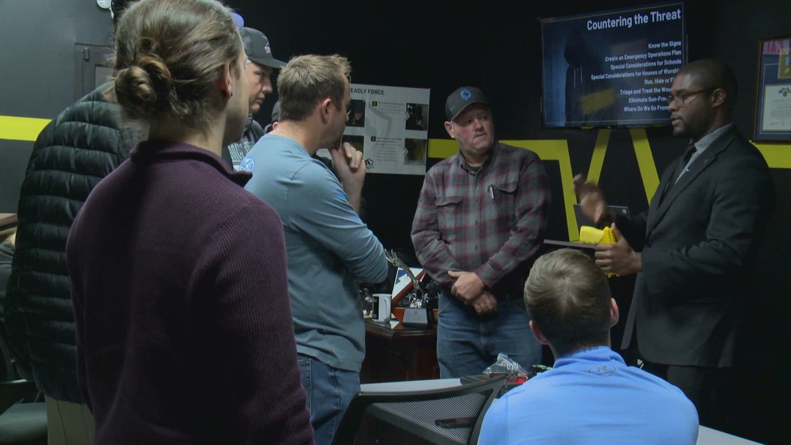 Louisville bar staff attend active shooter training - Vimarsana News