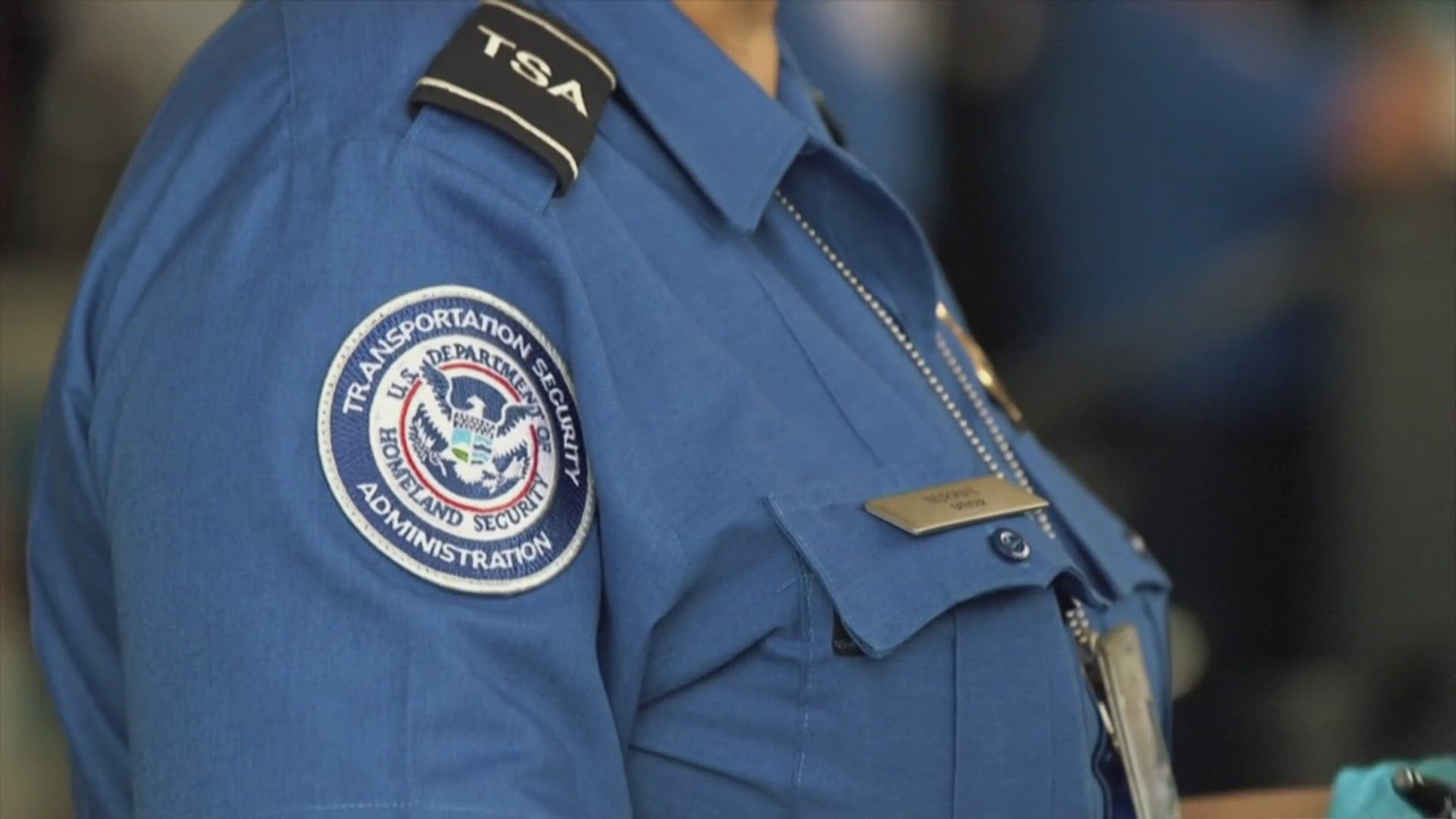 TSA workers see first paycheck in weeks but airport lines remain long ...
