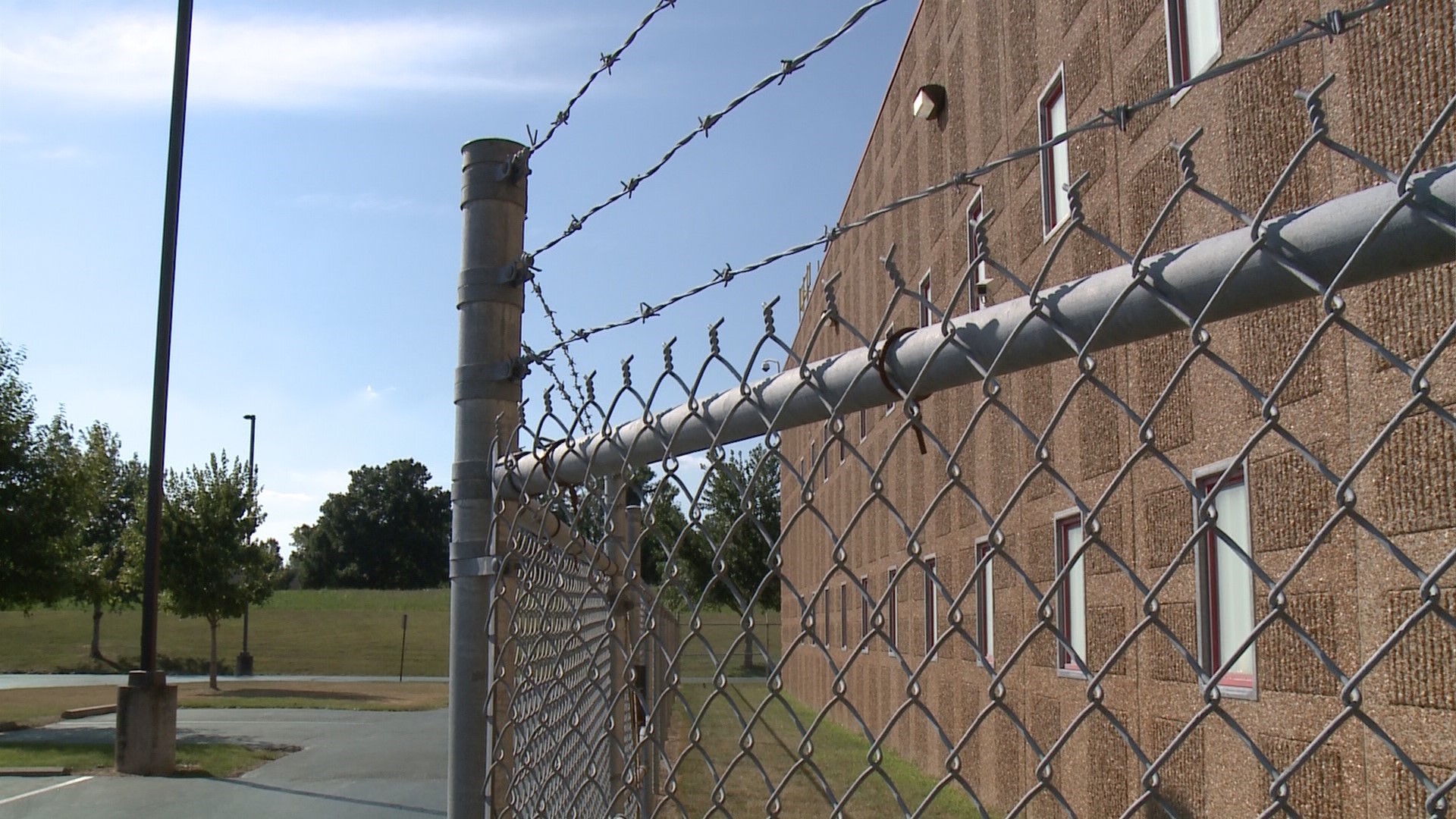 Jailer who resigned after inmate escaped says Jackson Co. Jail needs ...