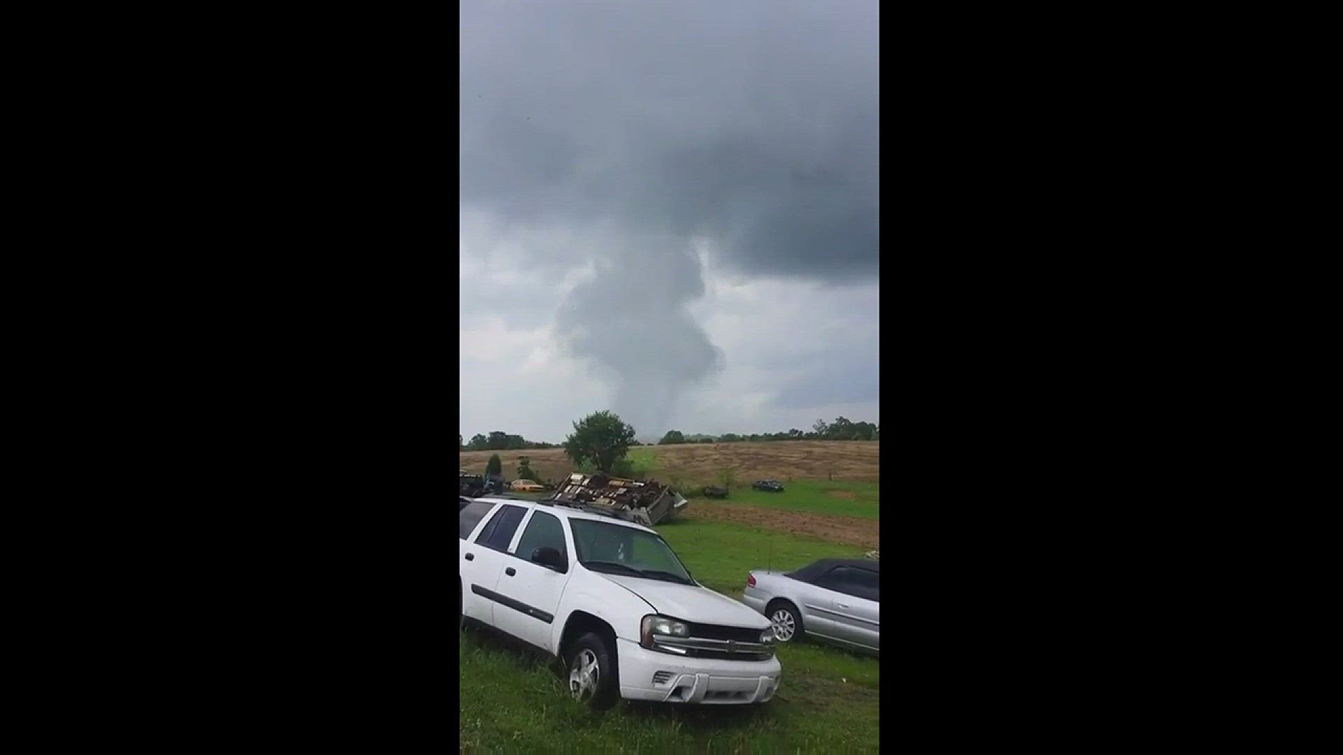 Tornado video out of English, Ind.