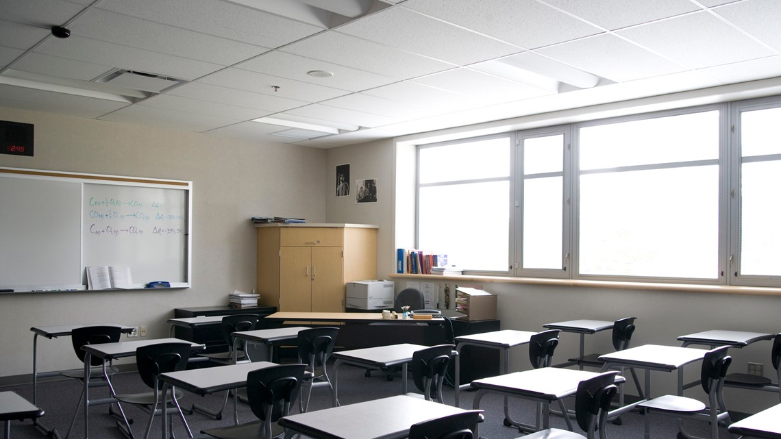 Oldham County Board of Education amends school calendar | whas11.com