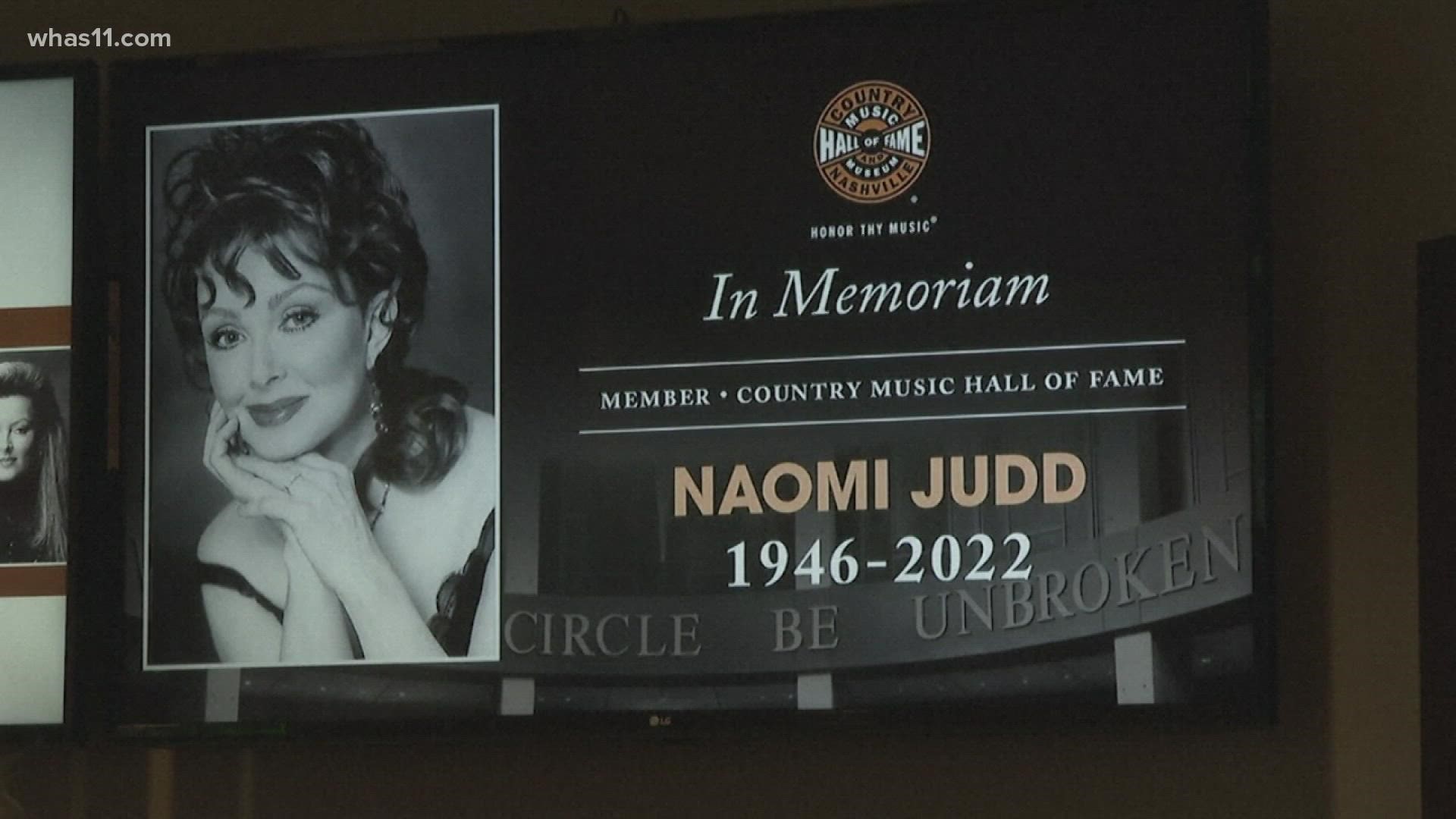 It was an emotional scene as Naomi Judd's daughters, Wynonna and Ashley, accepted the Country Music Hall of Fame induction amid tears.