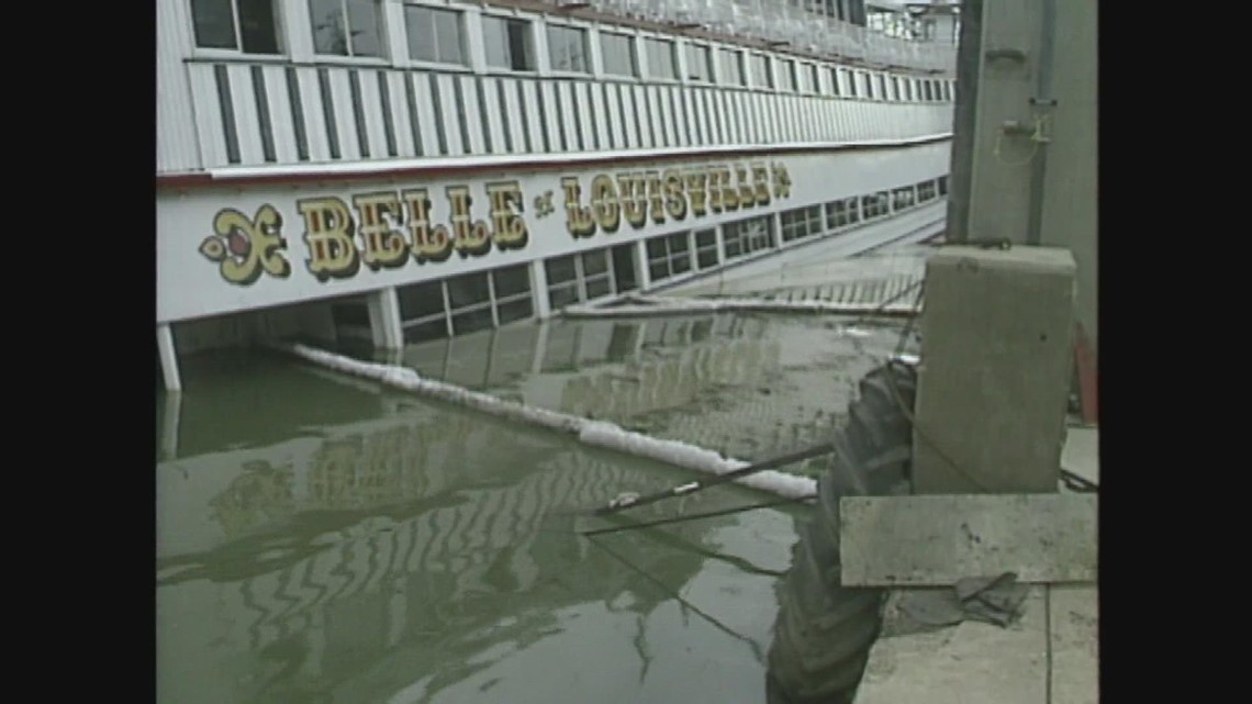 The Vault: The day the Belle of Louisville was left to sink