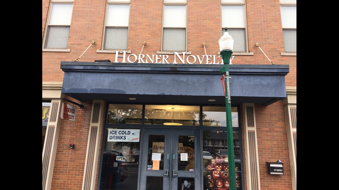 Horner Novelty Costume Picks