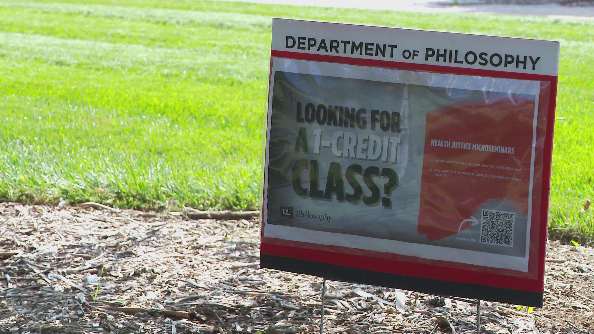 No chalk or yard signs — that could be the future of UofL's campus. The proposed policy is now drawing criticism from some professors over free speech concerns.