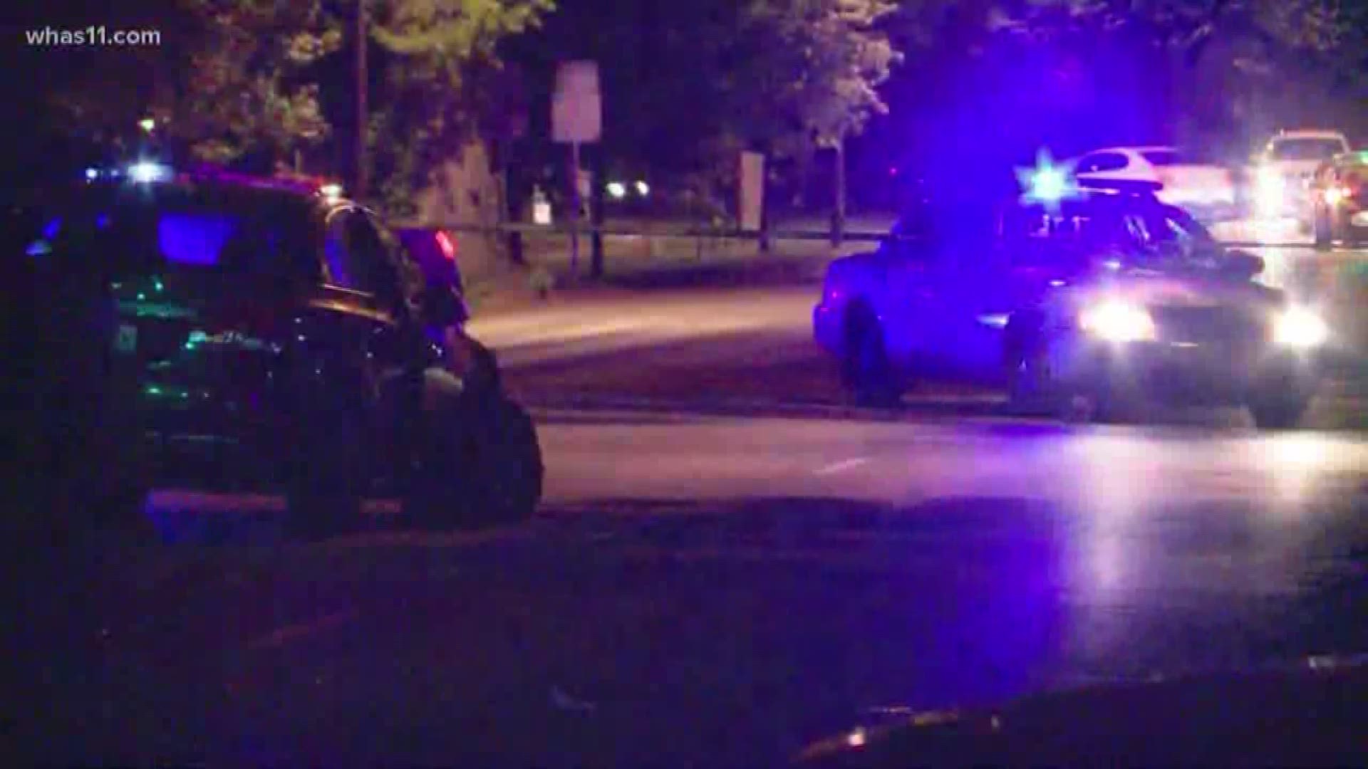 25-year-old struck, killed after multi-vehicle crash on Algonquin | whas11.com