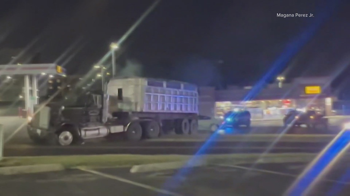 Video shows police chase involving a semi-truck in Kentucky | whas11.com