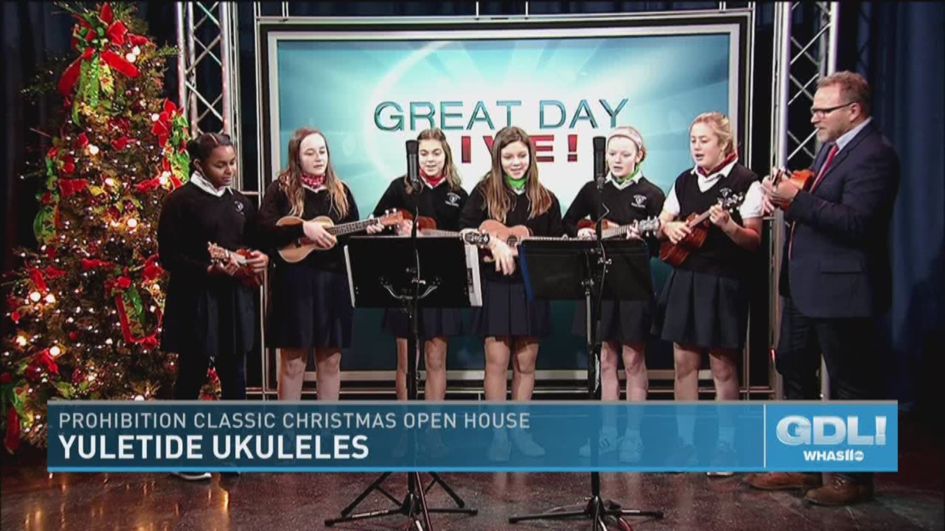 Students from Sacred Heart perform as the Yuletide Ukuleles.
