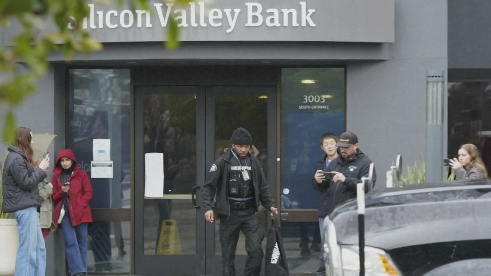 The FDIC has seized the assets of Silicon Valley Bank -- a key lender in the tech industry.