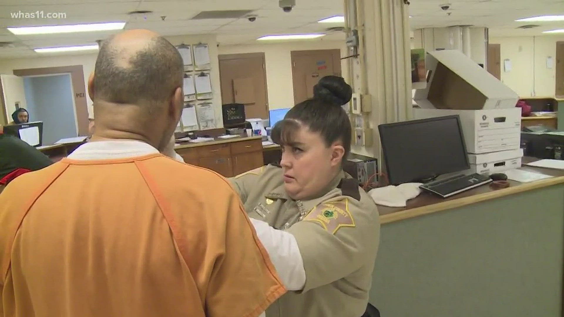 clark-county-jail-begins-collecting-dna-upon-felony-arrests-whas11