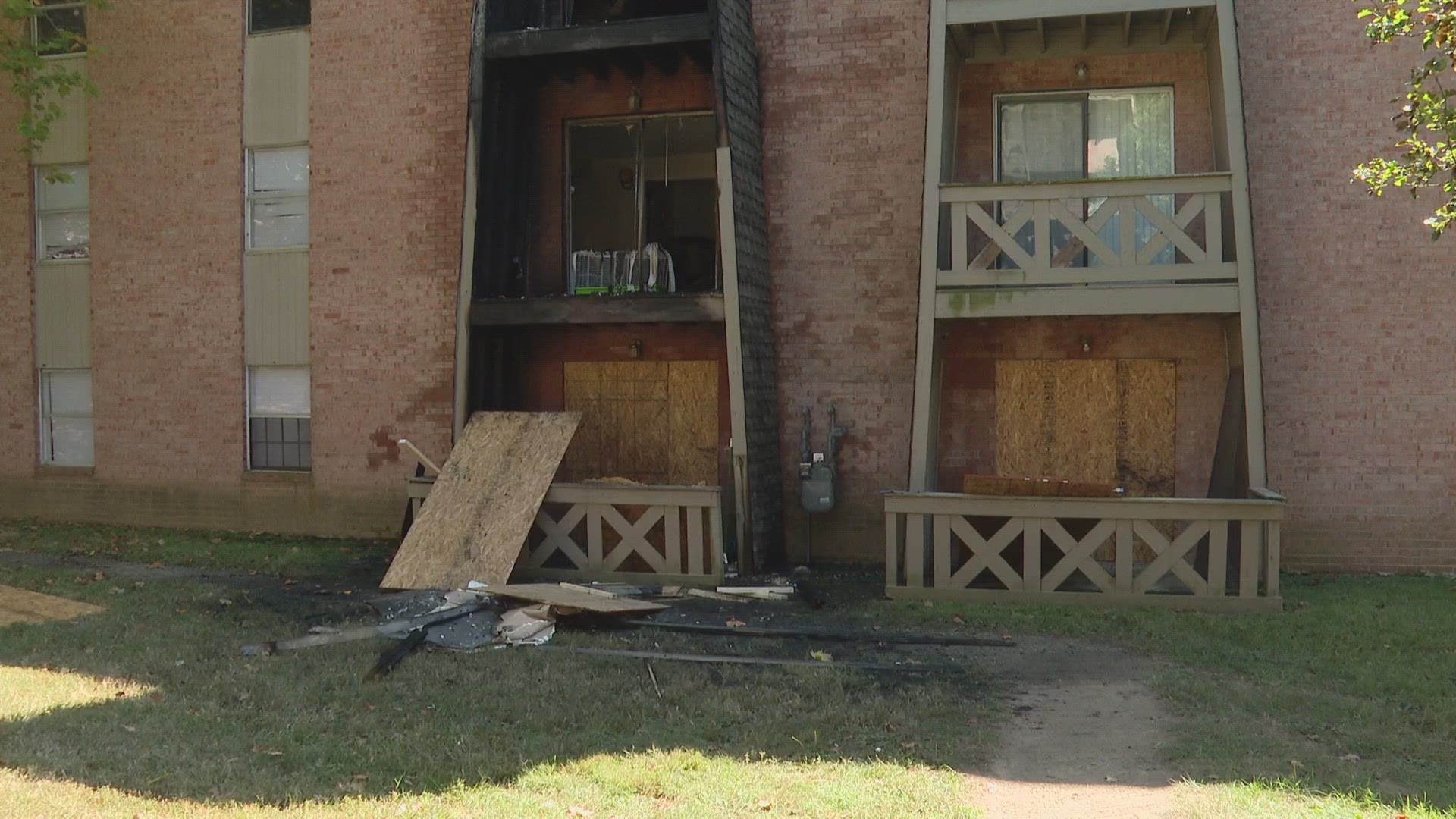 Neighbors spoke to WHAS11 News after a fire at the Hames Trace apartments early Saturday.