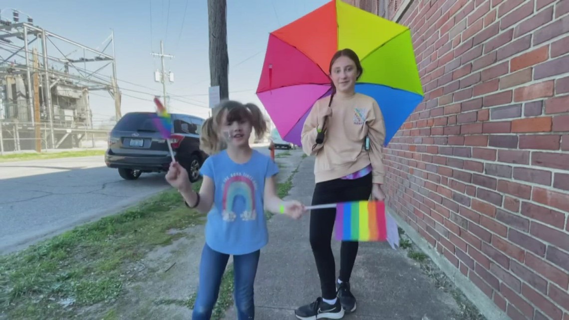 Louisville reading event featuring drag queens carries on