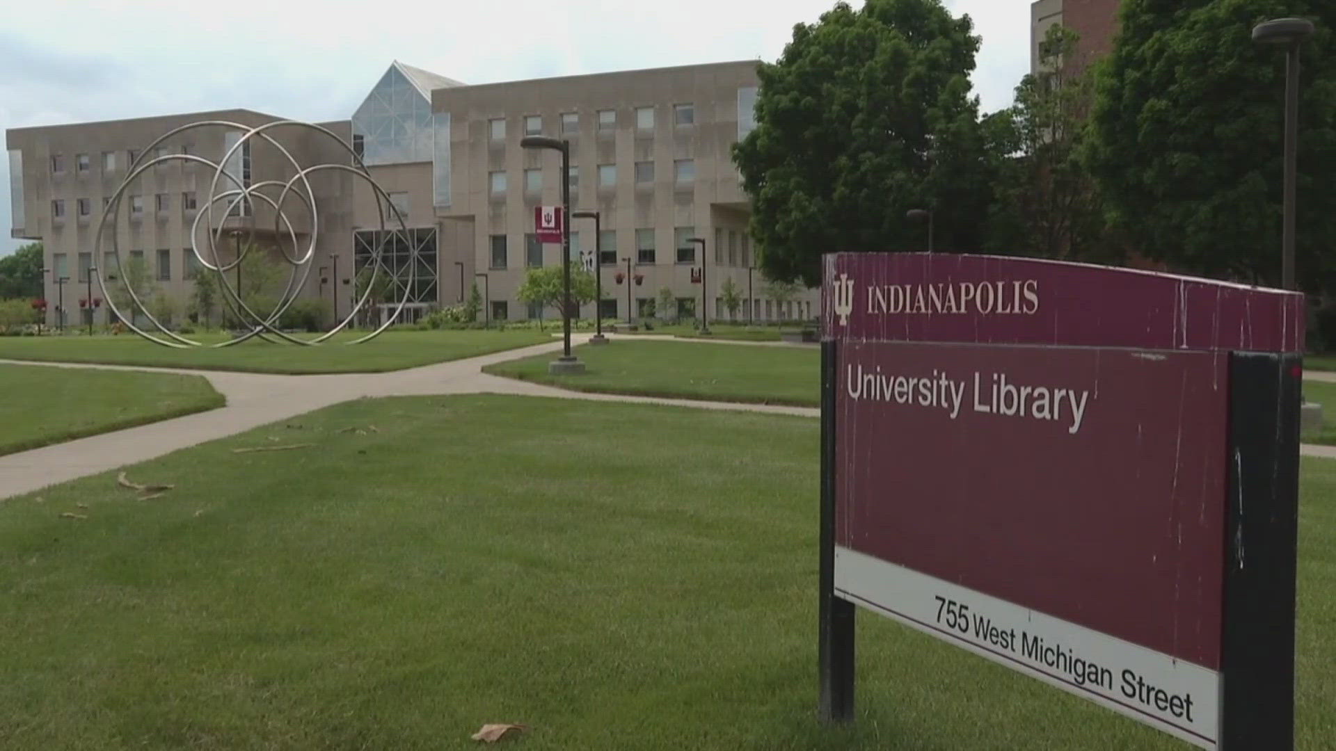 As college tuition costs rise, Indiana University is looking to decrease those costs for students and their families.
