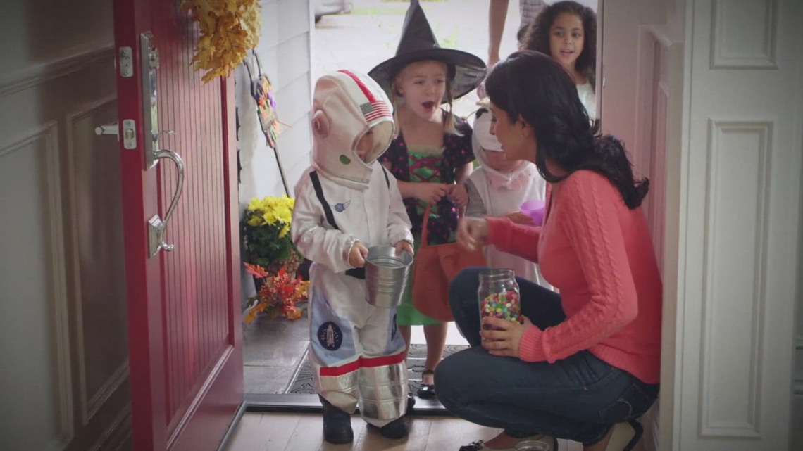 Shopping sustainably for Halloween costumes