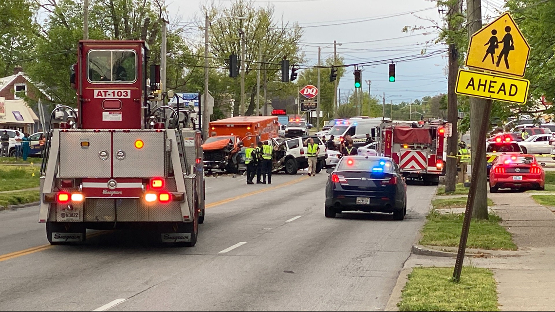 No patient onboard in deadly Louisville ambulance crash