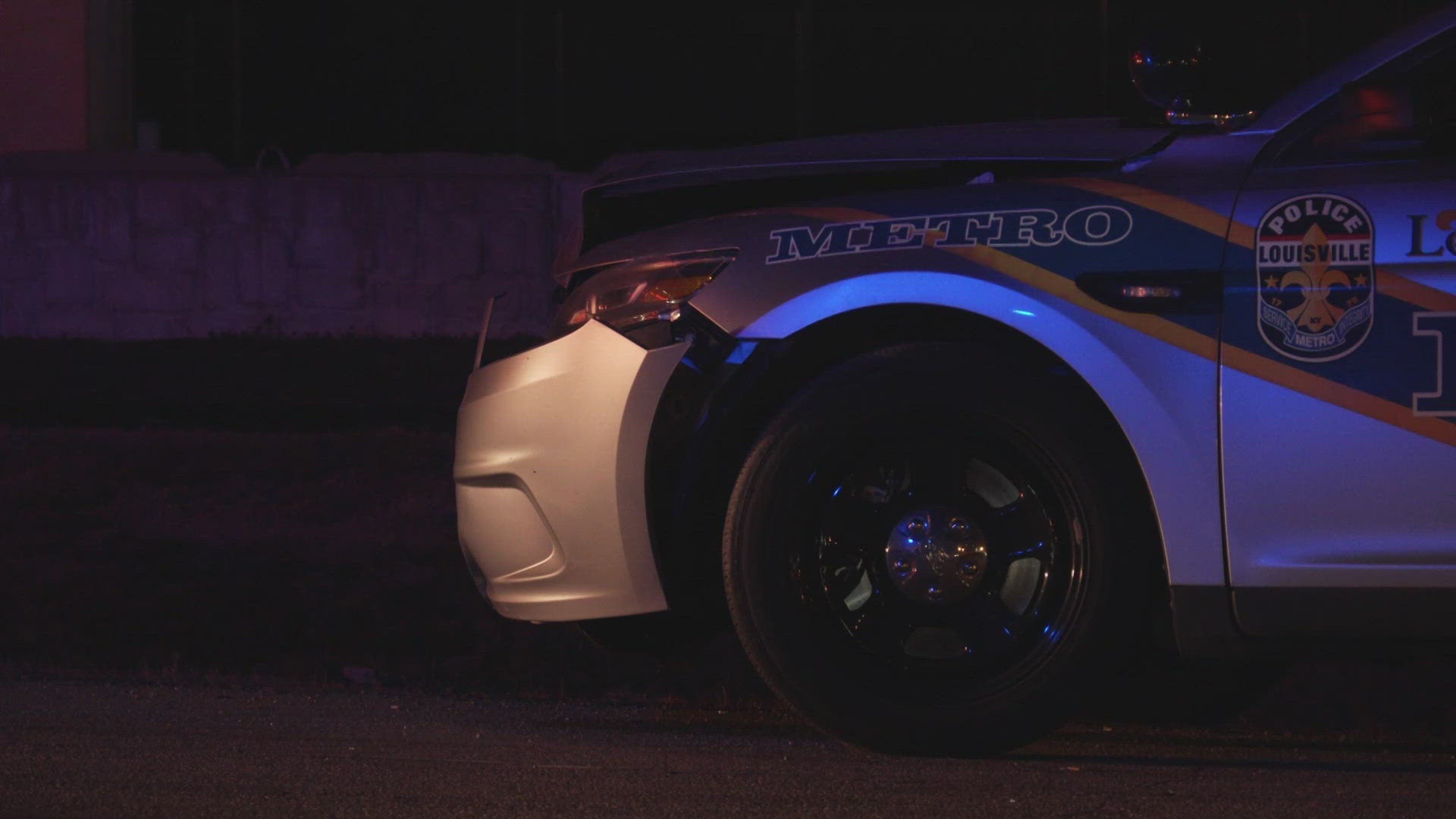 Investigators said the crash happened at Dixie Highway and Stonestreet Road around 8:20 p.m.