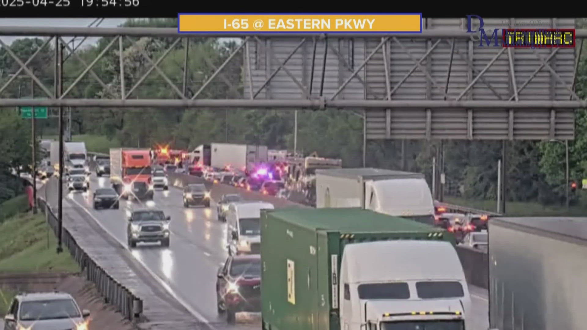 One injured after crash involving semi truck on I-65 north | whas11.com