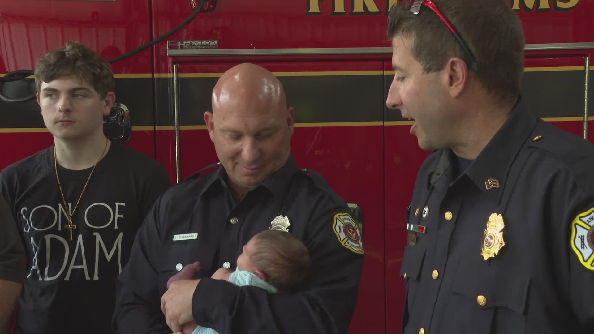 Kentucky firefighters meet baby boy they helped deliver | whas11.com