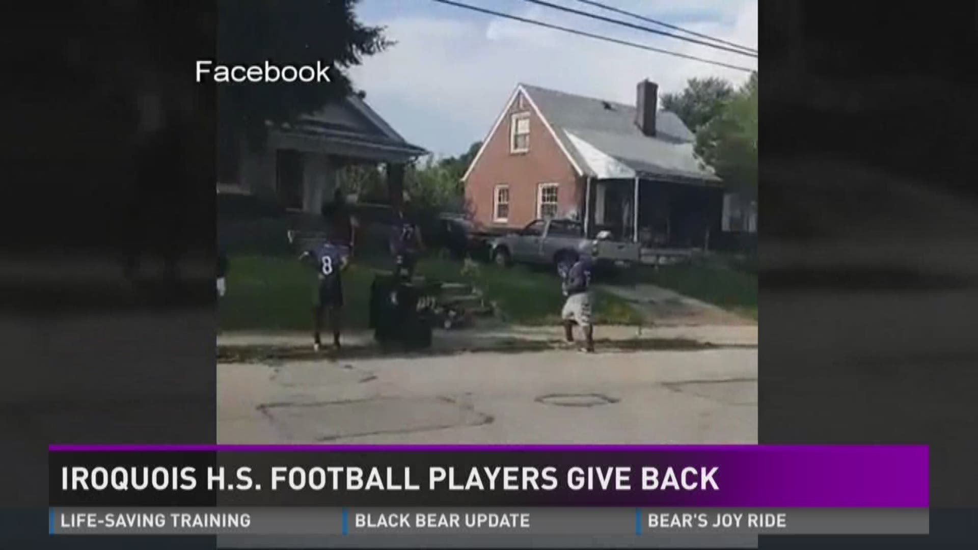 Iroquois HS Football players give back