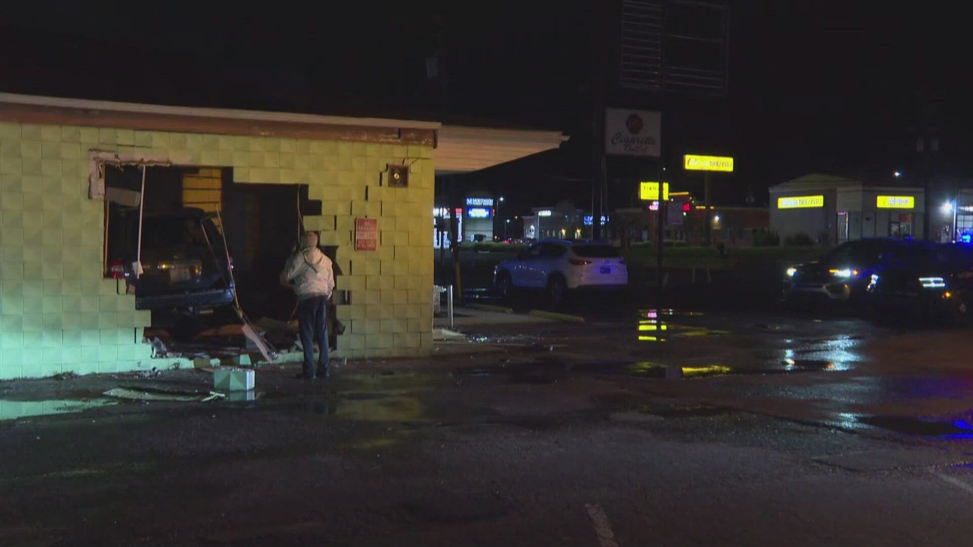 jc cigarette outlet Car crashes into JC's Cigarette Outlet on Dixie Highway