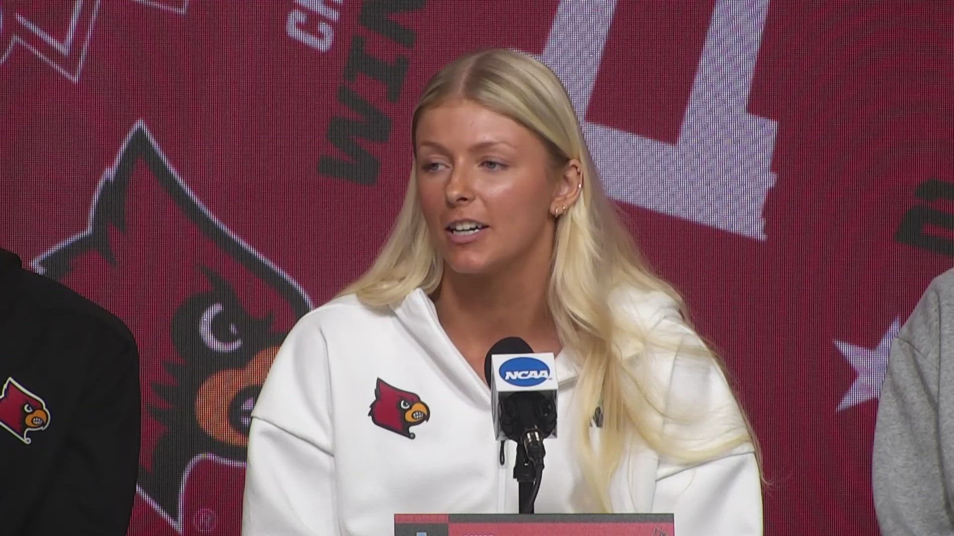 Louisville's Anna Debeer plays for perfect end to volleyball career