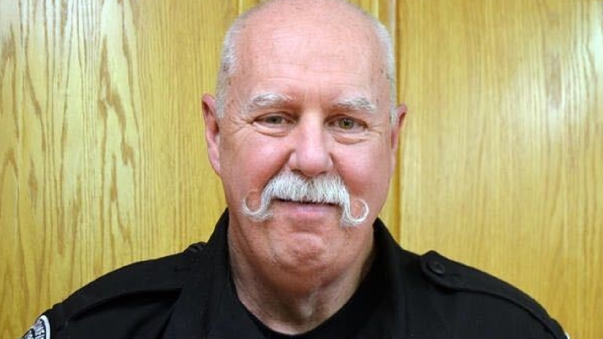 Bloomfield Police Chief Dennis laid to rest after COVID-19 battle ...