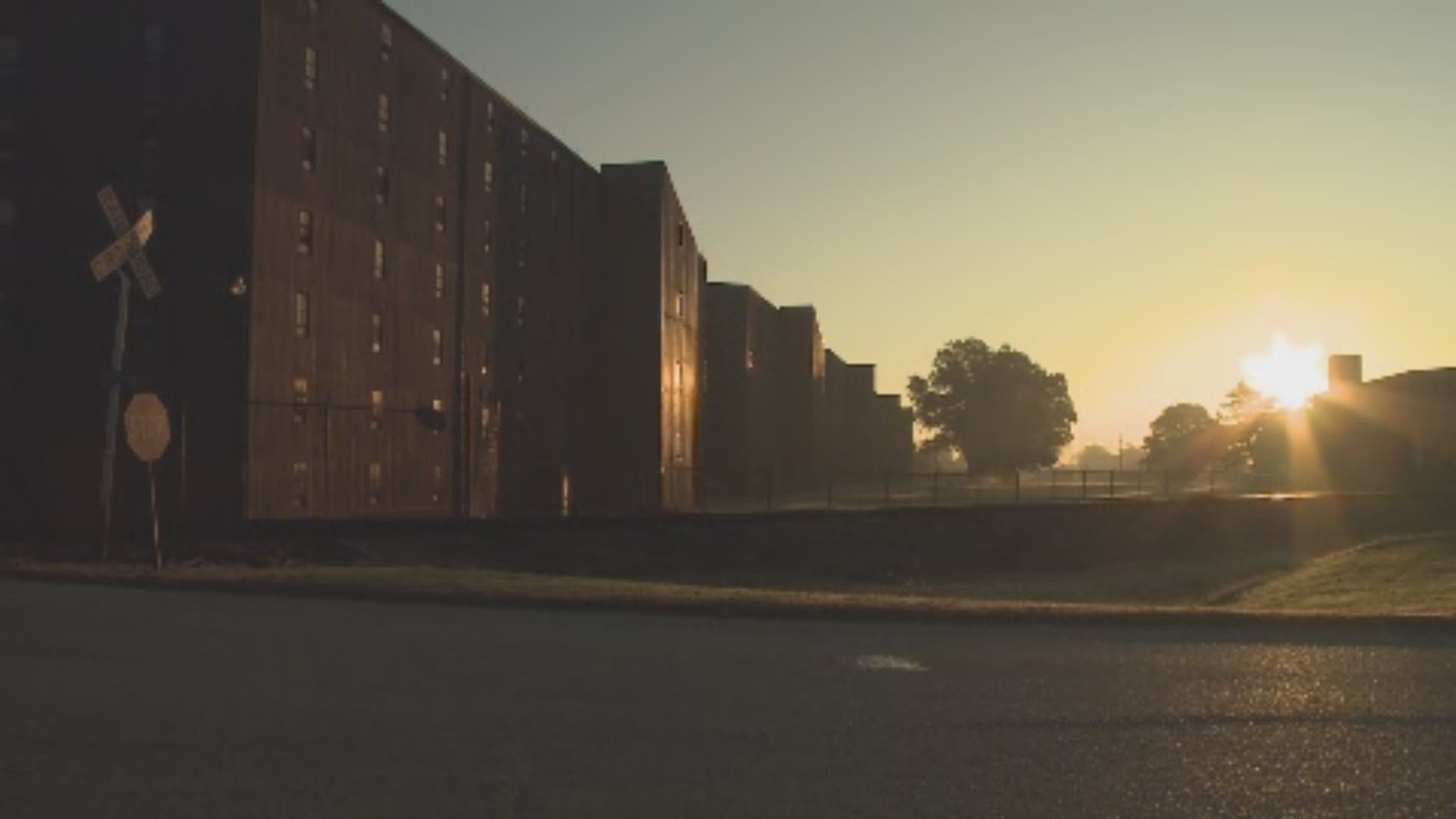 WHAS11's Doug Proffitt looks back at the man who made history on Derby Day 1935.