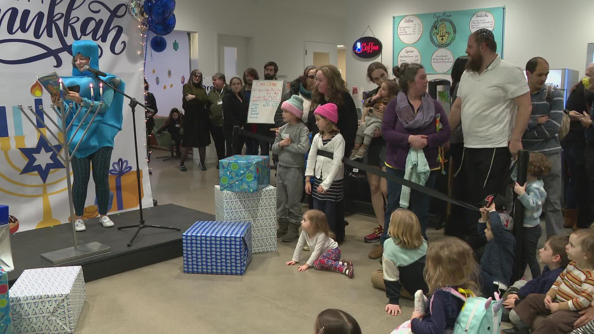 Which hanukkah night is tonight