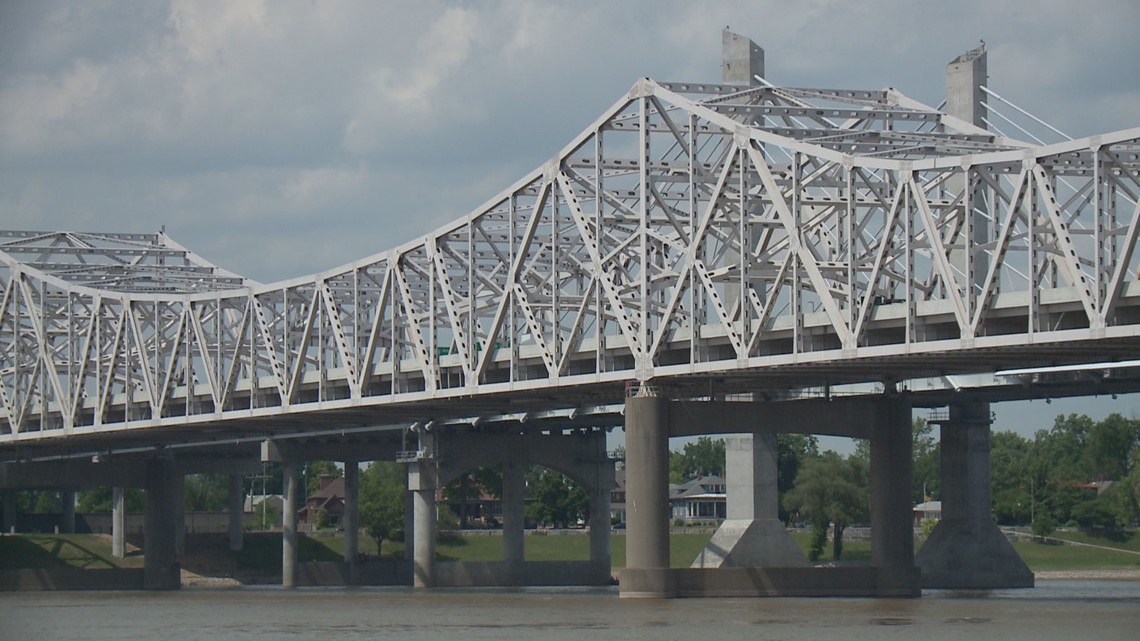 Lane closures on Kennedy Bridge in Louisville extended