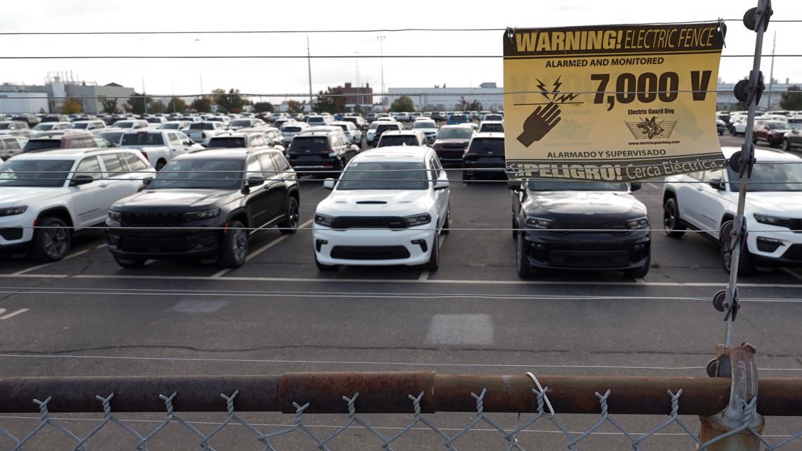 Muscle car theft rings uncovered after postal worker holdup - Vimarsana News