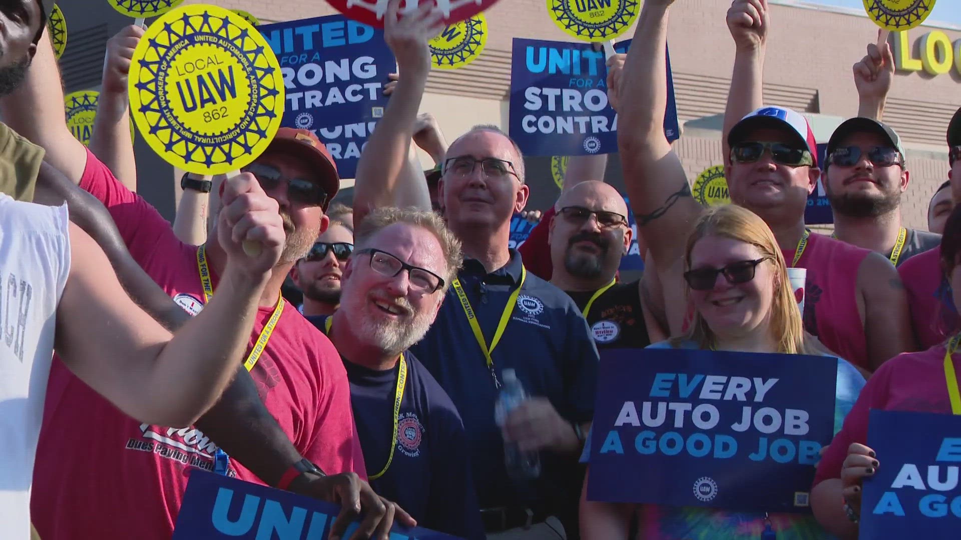 Louisville Ford workers vote to authorize UAW strike
