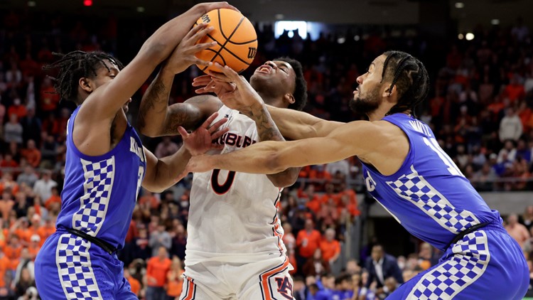 Kentucky's TyTy Washington leaves game early with ankle injury, Wildcats lose to Auburn