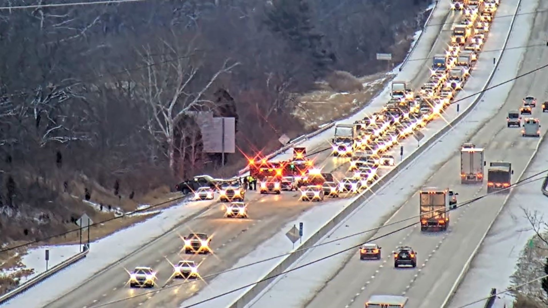 I-64 West Near Gene Snyder Blocked Due To Crash | Whas11.com