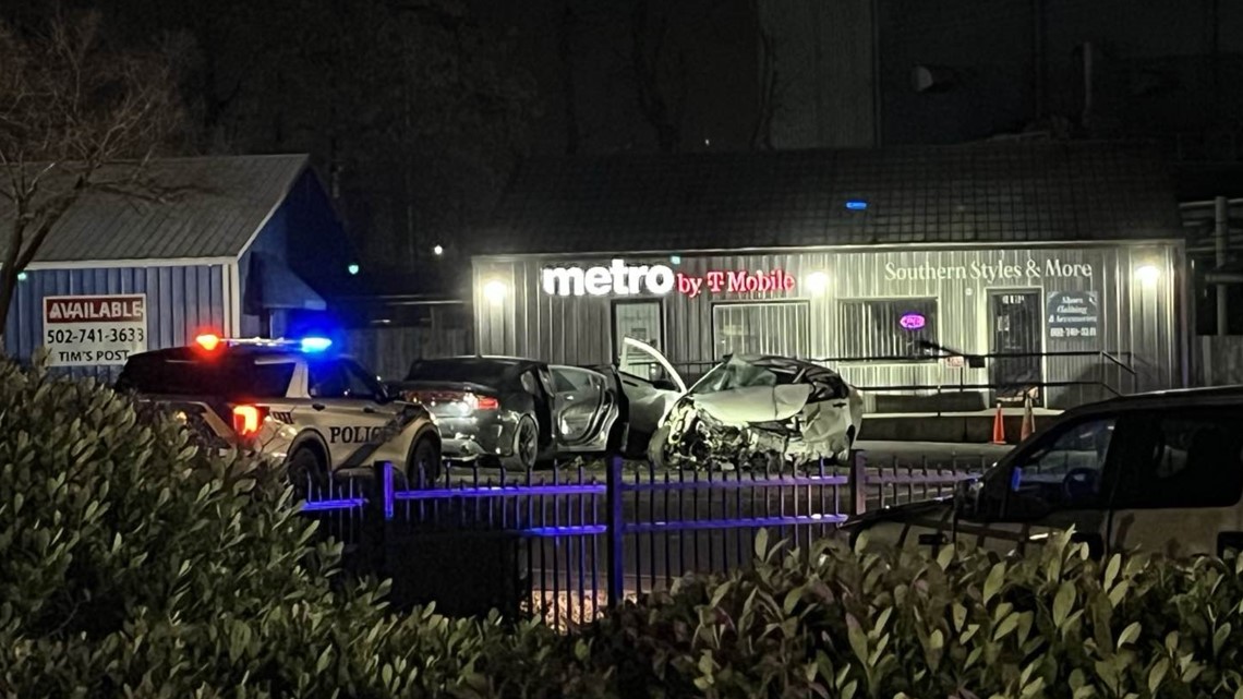 LMPD: Driver causes critical accident after fleeing from police - Vimarsana News