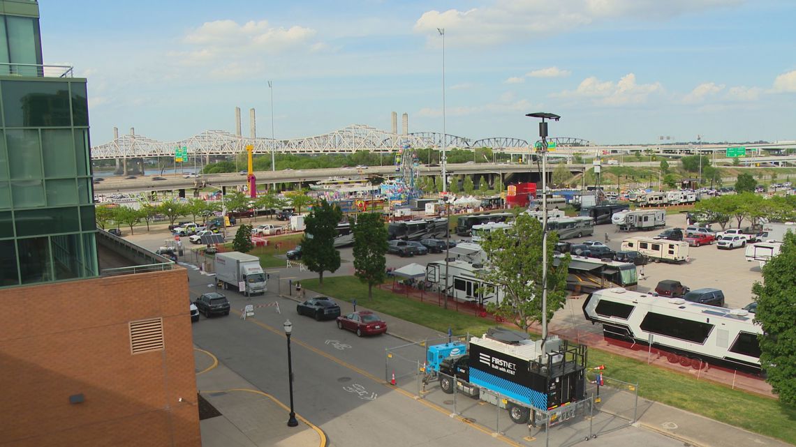 Air show practices, fans pick their prime camping spots as people prepare for Thunder Over Louisville to return