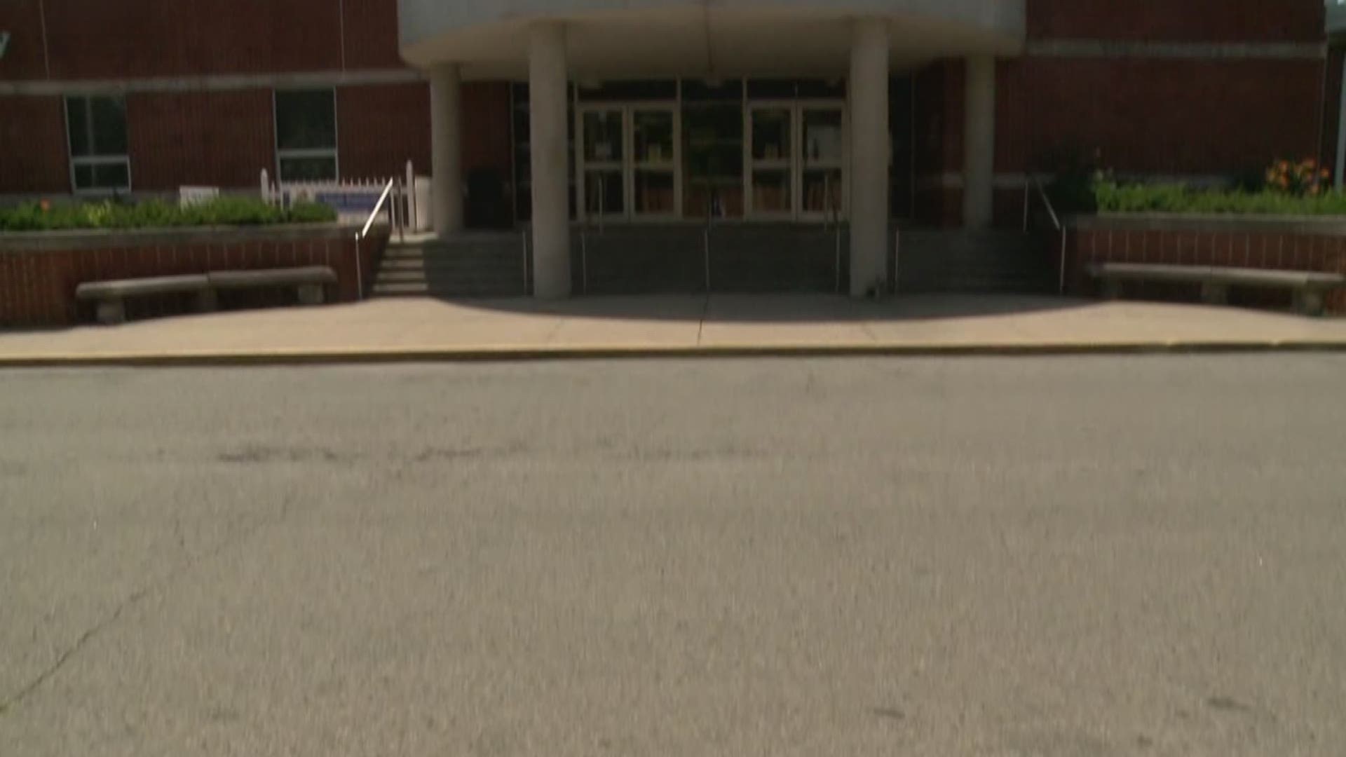 greater-clark-considering-closing-two-elementary-schools-whas11