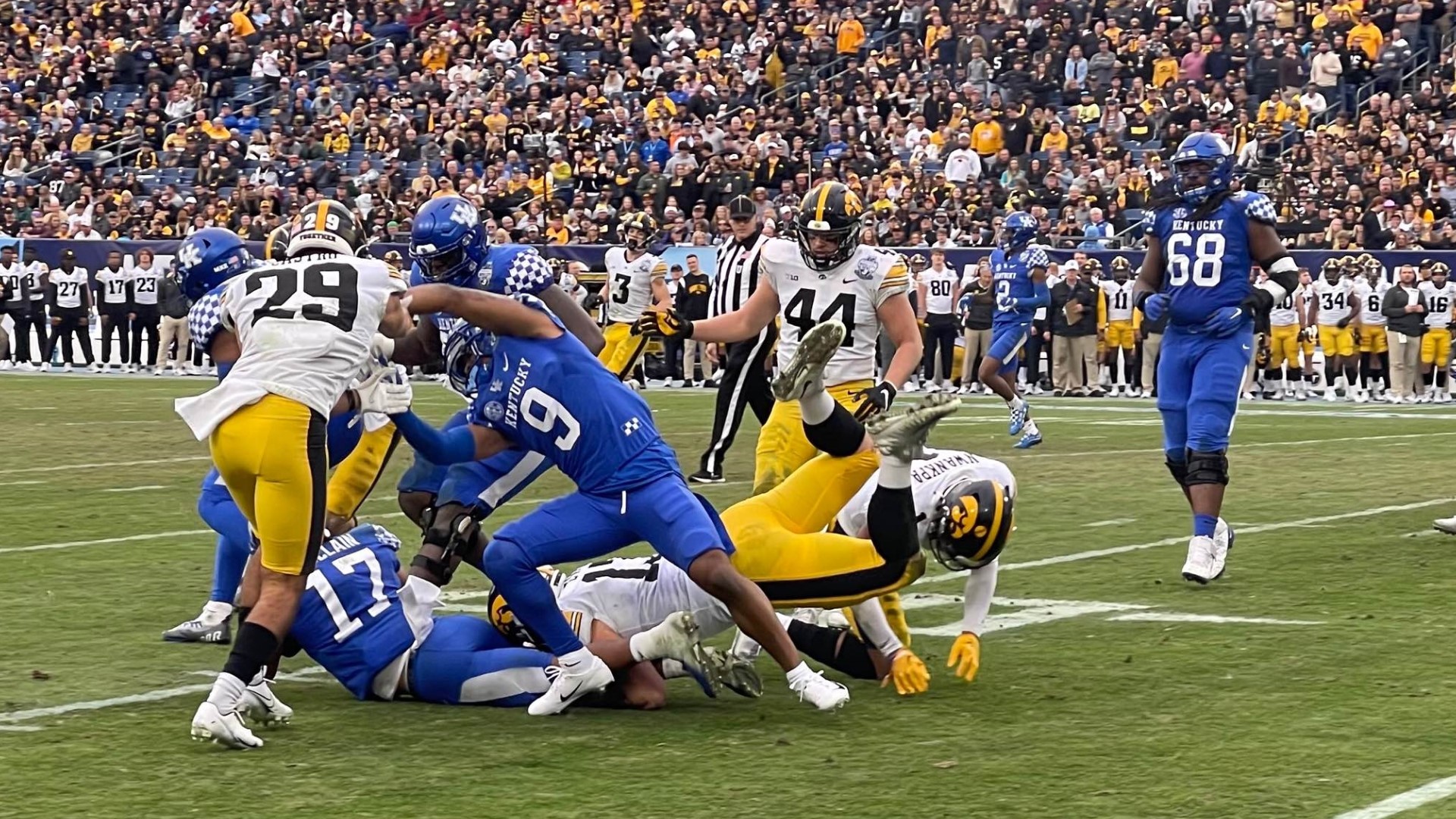 Iowa football vs. Kentucky: 3 things to know about the Hawkeyes