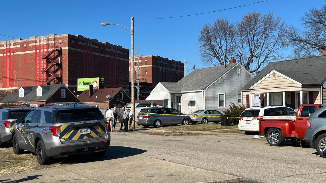 LMPD: Man Fatally Shot In Taylor Berry Neighborhood | Whas11.com