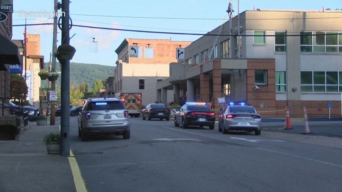 Kentucky governor calls on sheriff accused of fatally shooting judge to