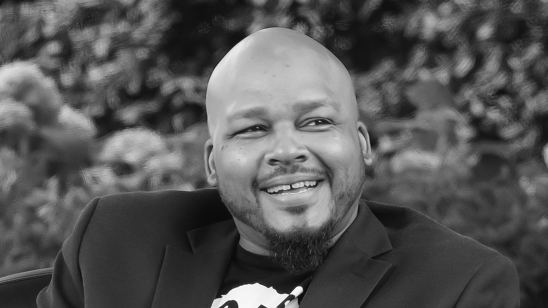 Miguel Hampton is a published photographer and an award winning community business advocate with a diverse managerial background.