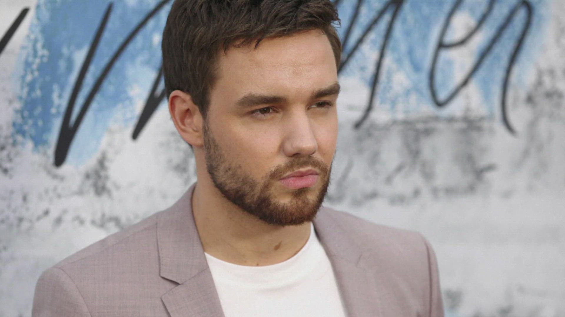In a recording obtained by the Associated Press, the manager of the hotel Payne was staying at said he was scared for the singer's life.