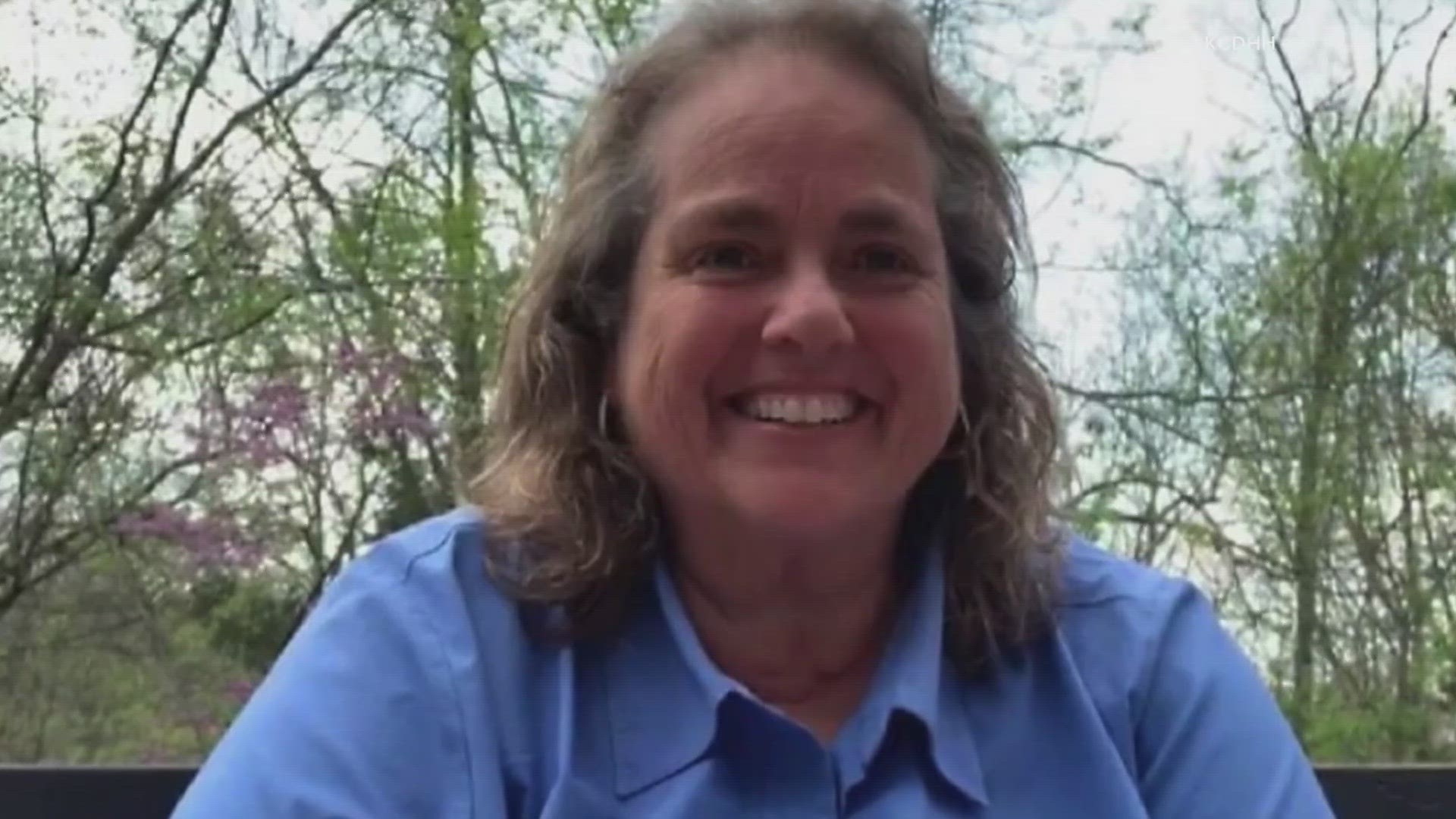 Remembering 'passionate' Kentucky sign language interpreter Virginia Moore