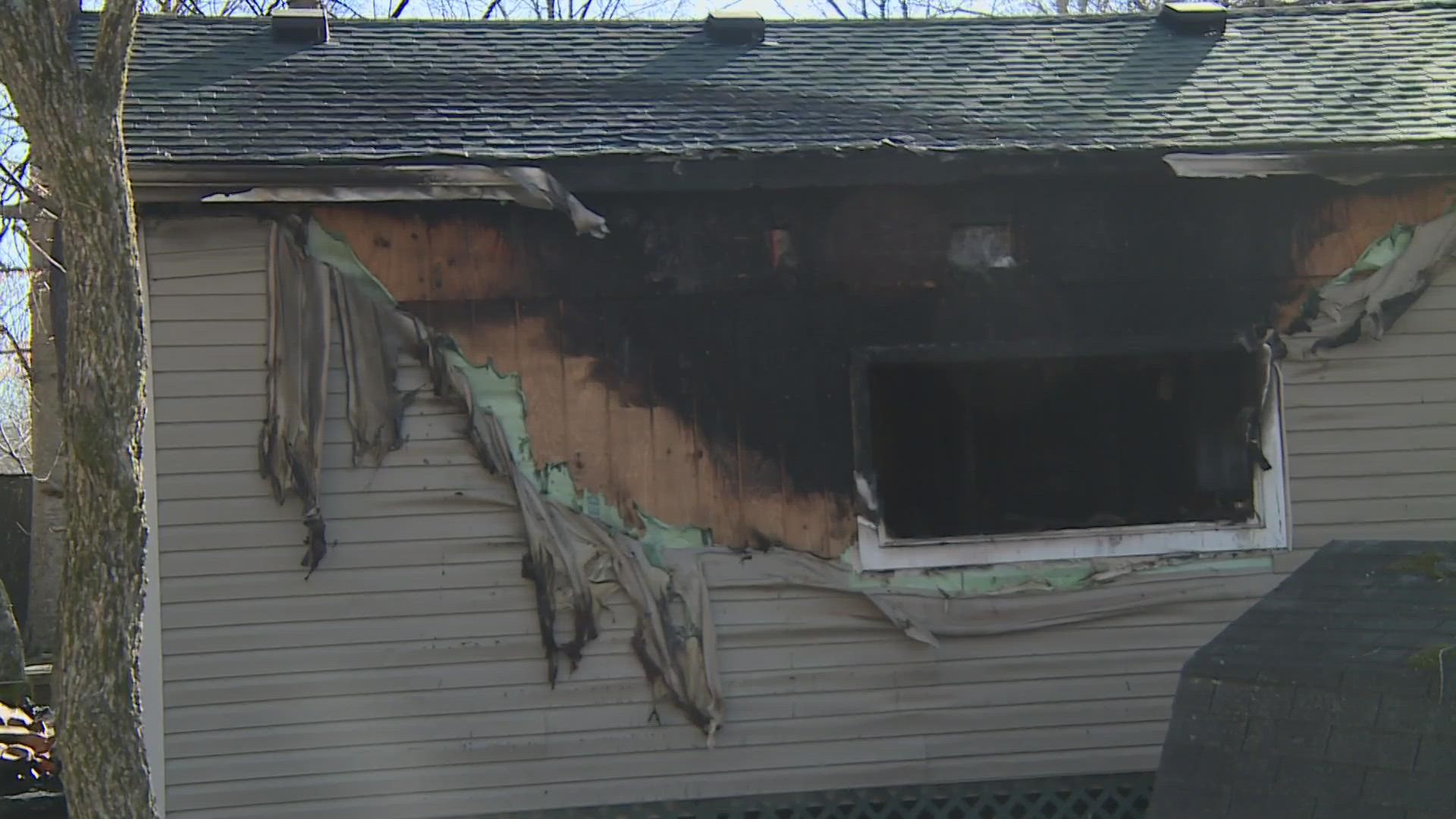 Woman facing arson charges after allegedly setting house fire in