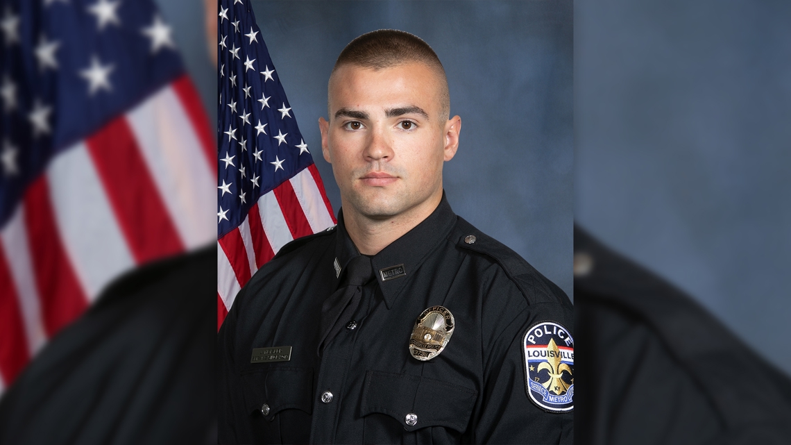 Louisville police officer who shot armed suspect in Russell ...