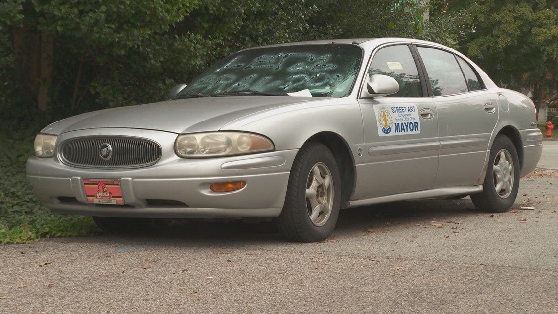 Louisville abandoned cars, neighbors want city to tow them away