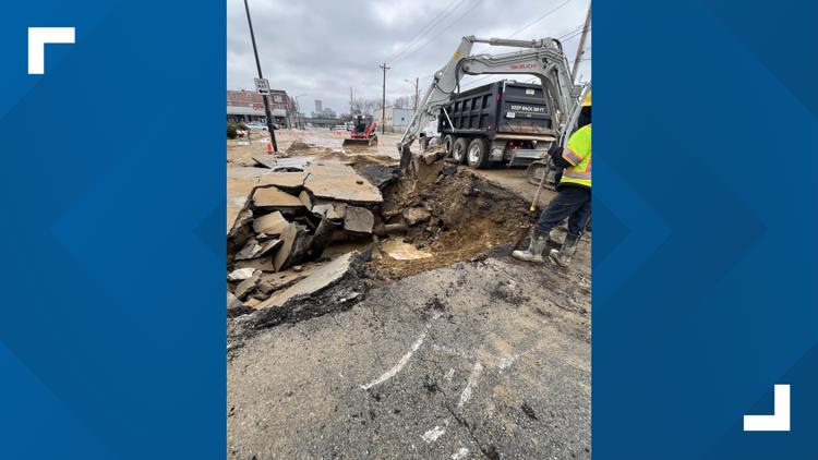 Louisville Water repairs water main break in Russell neighborhood