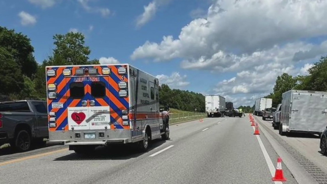 ISP: Fatal crash blocks part of Indiana interstate | whas11.com