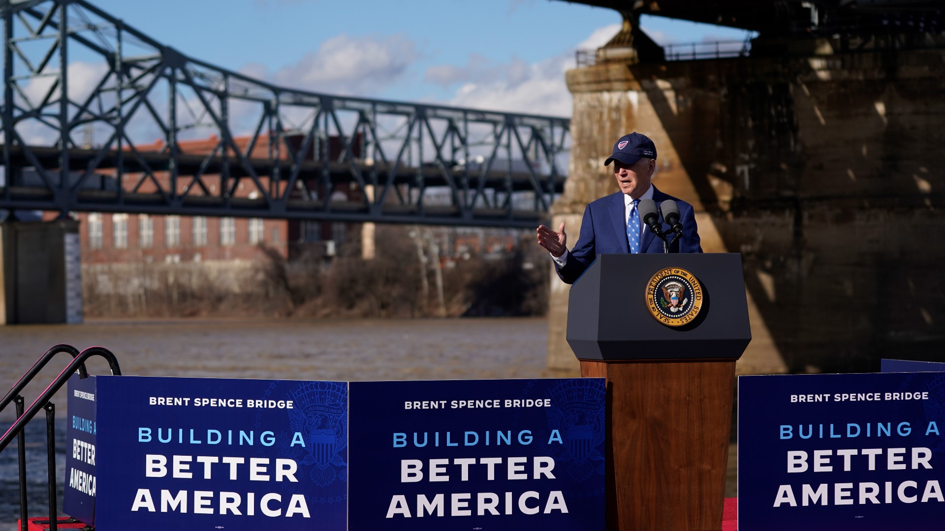 He said the Brent Spence Bridge project sends an important message to the country. "We can work together. We can get things done. We can move the nation forward."