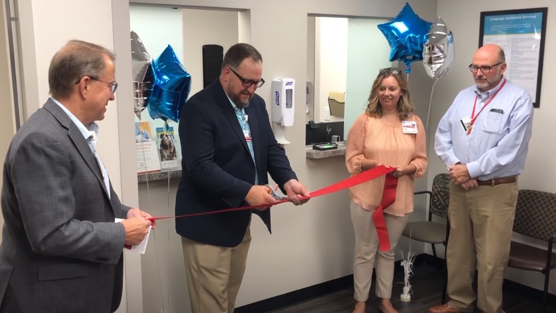 Baptist Health Floyd hosts ribbon cutting for new clinic | whas11.com